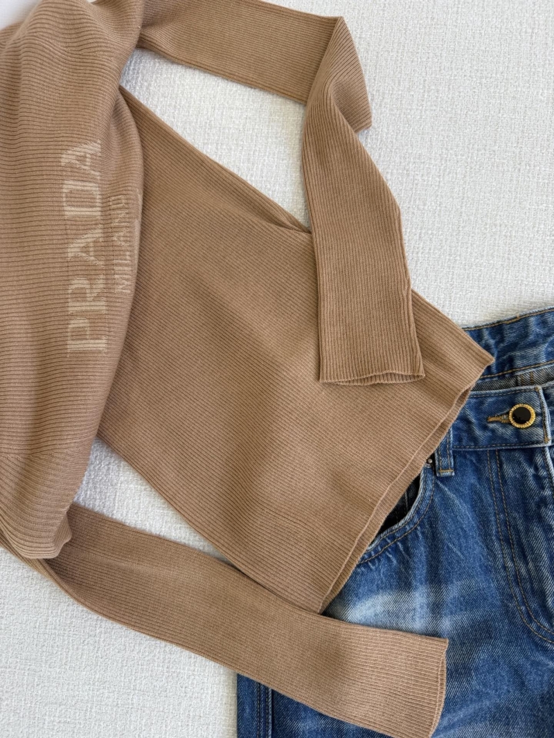 Pra*a sweaters